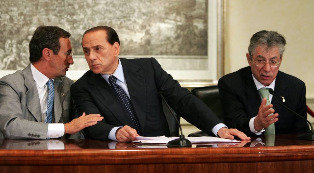 La presidenza del II gruppo generale dell'Opera dei Congressi. Seduti da sinistra: Stanislao Medolago Albani, Giorgio Gusmini, Giovanni Grosoli. In piedi: G. Daelli, Giuseppe Toniolo, G. Faraoni e Archimede Pasquinelli. Fonte.